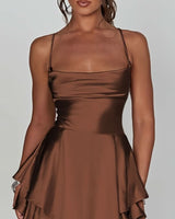 Marie | Damen Rückenfreies Minikleid Geraffter Taille Satin Cocktailkleid in Kaffeebraun