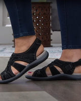 Damen-Sandalen mit offener Zehenpartie, Bungee-Kordelzug und Fersenriemen in Schwarz