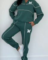 Damen Set mit Halbreißverschluss-Pullover und Jogginghose mit Kontraststreifen in Grün