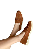 Damen-Slipper mit Quasten-Detail und flacher Sohle in Braun