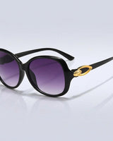 Damen-Sonnenbrille mit Schmetterlingsform und Metallic-Akzenten in Amethyst