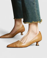 Damen Spitze Slip-On Pumps mit Niedrigem Absatz in Beige