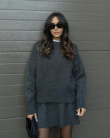 Damen Strick Set mit Rundhals Pullover und Minirock und Rippenbündchen in Grau