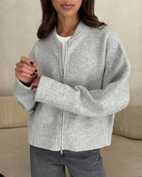 Damen Strickjacke mit Reißverschluss Stehkragen und langen Ärmeln in Grau