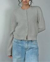 Damen Strickjacke mit Rundausschnitt Durchgehender Knopfleiste Langen Ärmeln mit Rippbündchen auf Taillenlänge in Grau