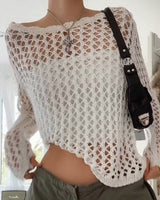 Damen Stricktop mit Lochmuster Weitem Hals Langen Ärmeln und Kurzer Länge in Weiß