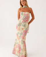 Damen trägerloses Maxikleid mit Halstuch und großflächigem Blumenmuster in Beige mit Blumenmuster