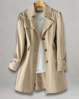 Clara | Damen Trenchcoat klassischer Schnitt Knopfleiste Umlegekragen in Khaki