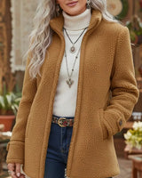 Sophie | Damen Women Coat Flauschige Lammwoll-Jacke Stehkragen Reißverschluss in Camel