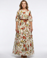 Odelia | Maxikleid mit Rundhalsausschnitt und drei Viertel Ärmeln, mit Gürtel in Floral
