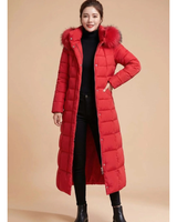 Deborah | Damen Lange Winterjacke mit Kapuze und Reißverschluss in Rot