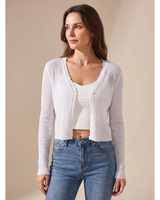 Doreen | Damen Leichte Strickjacke mit V Ausschnitt und Knöpfen in Weiß
