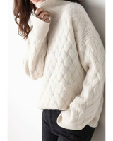 Dorothee | Damen Rollkragenpullover mit Kabel Design und Oversized Schnitt in Creme