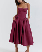 Chloris - Taillenformendes Sommerkleid in Plum red