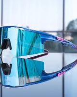 Aerovex - Verspiegelte Rundum Geschlossene Fahrrad Sonnenbrille in Himmelblau