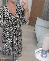 Lillia - Boho Bedrucktes Kleid in Schwarz