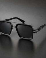 Eckige Damen-Sonnenbrille mit Doppelsteg in Graphitschwarz