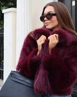 Edeltraud | Damen Winterjacke Rot mit Kunstpelz, Kurzes Flauschige Design in Burgunderrot