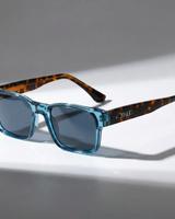 Nala | Quadratische Premium-Sonnenbrille in Blau