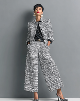Akira™ Chic Zweiteiliges Ensemble in Grau