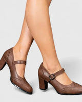 Evangelyn | Damen Mary Jane Pumps mit Blockabsatz in Braun