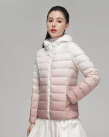 Vera - Leichte Daunenjacke mit Kapuze in Farbverlauf in Rose