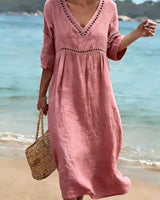Quessia - Soft-Touch-Kleid mit V-Ausschnitt in Rosa