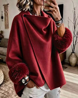 Mikila – Asymmetrische Jacke Aus Wollmischung Mit Kunstfellbesatz in Rot