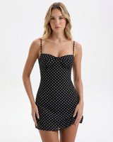 Aria Damen Tupfen Minikleid mit Halsausschnitt und Rüschensaum in Schwarz