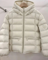 Freya | Damen Kurze Steppjacke mit Kapuze und Reißverschluss in Weiß