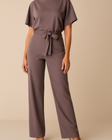 Frieda | Damen Kurzarm Jumpsuit Weites Bein in Lila