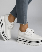 Frieda | Damen Plateau Sneaker mit Schnürung in Weiß