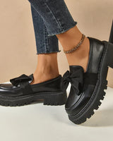 Eliza – Glänzende Plateau-Loafer in Mattschwarz