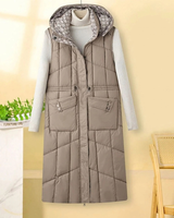Gabrielle | Damen Lange Steppweste Bodywarmer mit Kapuze, Taschen und Reißverschluss in Khaki