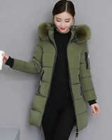 Gertrud | Damen Winterjacke Lang mit Kapuze und Reißverschluss, Komfort Parka mit Taschen in Armeegrün