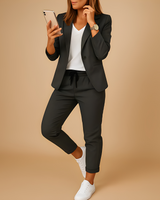 Aletha - Eleganter Damenblazer mit Hose in Grau