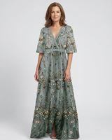 Élodie | Langes Blumenkleid mit V-Ausschnitt in Grün