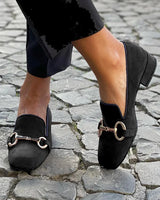 Henriette | Damen Loafer mit goldener Spange in Schwarz