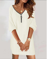 Hermine | Damen Strickkleid mit Strick Muster, V Ausschnitt und Reißverschluss Design in Creme