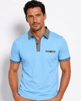 Herren-Kurzarm-Poloshirt mit gemustertem Besatz in Blau