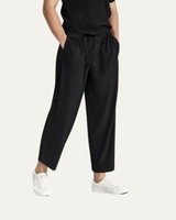 Herren-Plisseehose mit elastischem Bund und geradem Bein in Schwarz