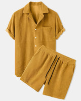 Herren Set aus Kurzarmhemd mit Reverskragen und Shorts mit Kordelzug in Gelb