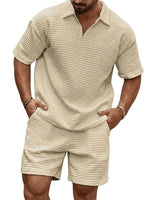 Herren-Set aus Poloshirt mit Viertelreißverschluss und Shorts mit Gitterstruktur in Khaki