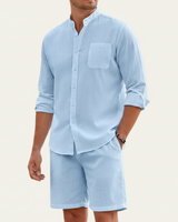 Herren Set mit Hemd mit Stehkragen und Shorts mit Kordelbund in Hellblau