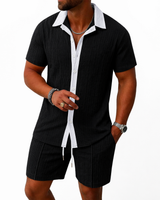 Herren Set mit Kurzarmhemd mit Kragen und Knopfleiste sowie Shorts mit elastischem Bund und Kordelzug in Schwarz