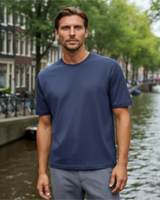 Herren T-Shirt mit kurzen Ärmeln, Rundhalsausschnitt und geradem Saum in Dunkelblau