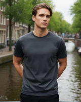 Herren T-Shirt mit kurzen Ärmeln, Rundhalsausschnitt und geradem Saum in Dunkelgrau
