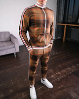 Herren Zweiteiler Set mit Stehkragenjacke und karierten Hosen in Orange