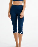 Hochtaillierte Capri-Leggings mit Bequemer Stretch-Passform in Marineblau