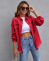 Serdia | Zerrissene Denimjacke in Übergröße in Rot